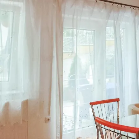 One-bedroom In Apartment